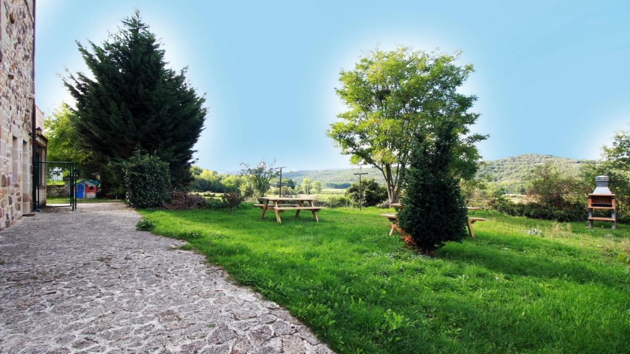 La Romanika De Fellini San Martín de Elines Exterior foto