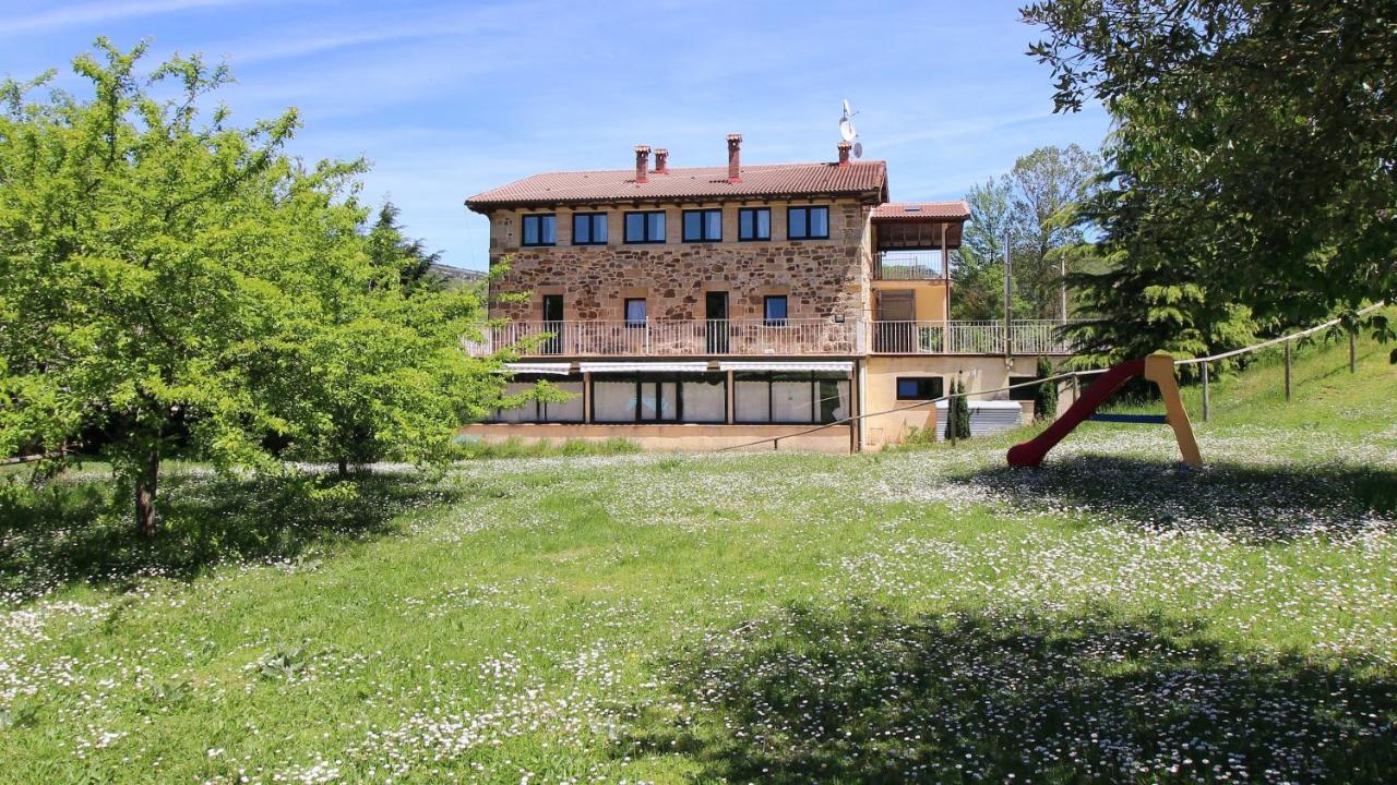 La Romanika De Fellini San Martín de Elines Exterior foto